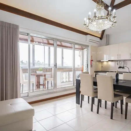 Trendy Flats - Instaworthy River View By Host Wise Apartment *
